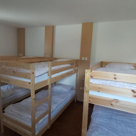 Hostel In Picerija Spajza モイストラナ エクステリア 写真
